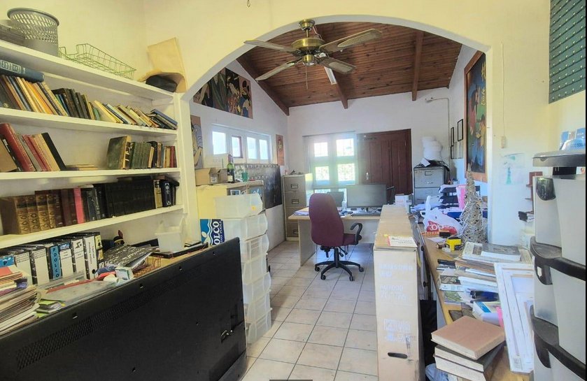 6 Bedroom Property for Sale in Amalinda North Eastern Cape